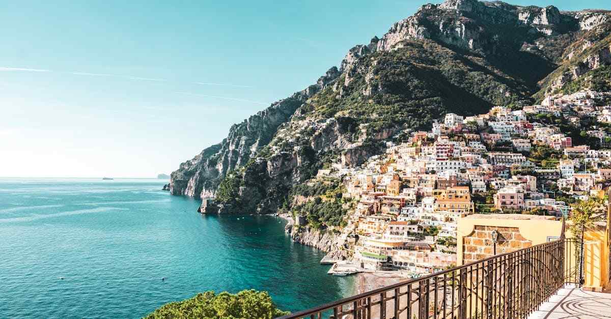 amalfi-coast-coastal-village-terrace